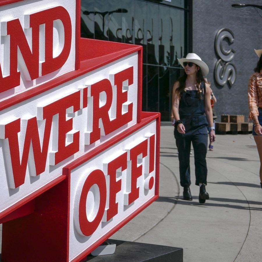 'Grand welcome': Calgary Stampede starts with parade led by country star Shania Twain